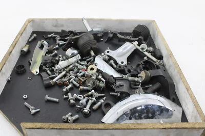 09-13 Harley Davidson Street Glide Flhx Diversos Parafusos Hardware Parafusos Suportes - Imagem 1 de 4