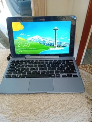 COMPUTER, NOTEBOOK SAMSUNG XE 500 t1c - Immagine 1 di 4