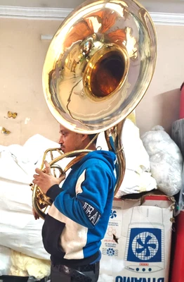 SOUSAPHONE 22" TAMAÑO CAMPANA PULIDO DORADO HECHO DE LATÓN PURO + CAJA + ENVÍO GRATUITO Foto 1 de 4