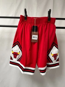 Mitchell & Ness Herren Rot NBA Chicago Bulls Swingman Basketball Shorts Größe M - Bild 1 von 12