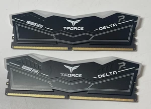 x1 T-Force DELTA RGB 16GB RAM DDR5 5200MHz FF3D516G5200HC40CBK - Foto 1 di 2