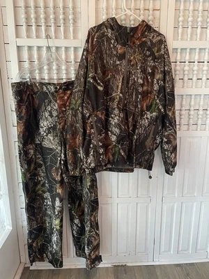 Game Winner mens size 2XL camouflage zip hunting jacket hood and long pants - Image 1 of 4