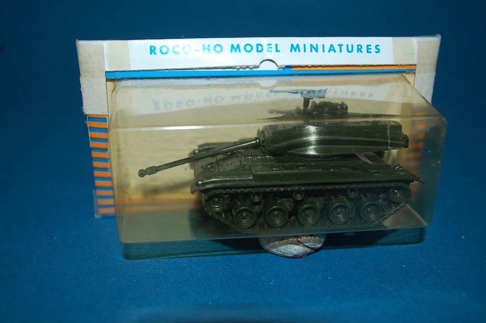 Roco Minitanks Z-207 - US Light Tank Walker Bulldog M 41 scala  1/87 - Immagine 1 di 2