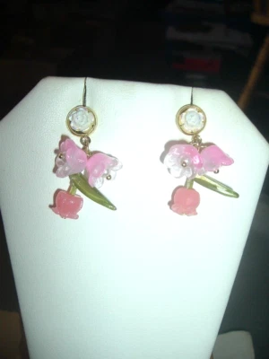 PENDIENTES COLGANTES ROSAS TULIPANES ROSAS FLORES HOJAS VERDES Betsey Johnson Foto 1 de 4