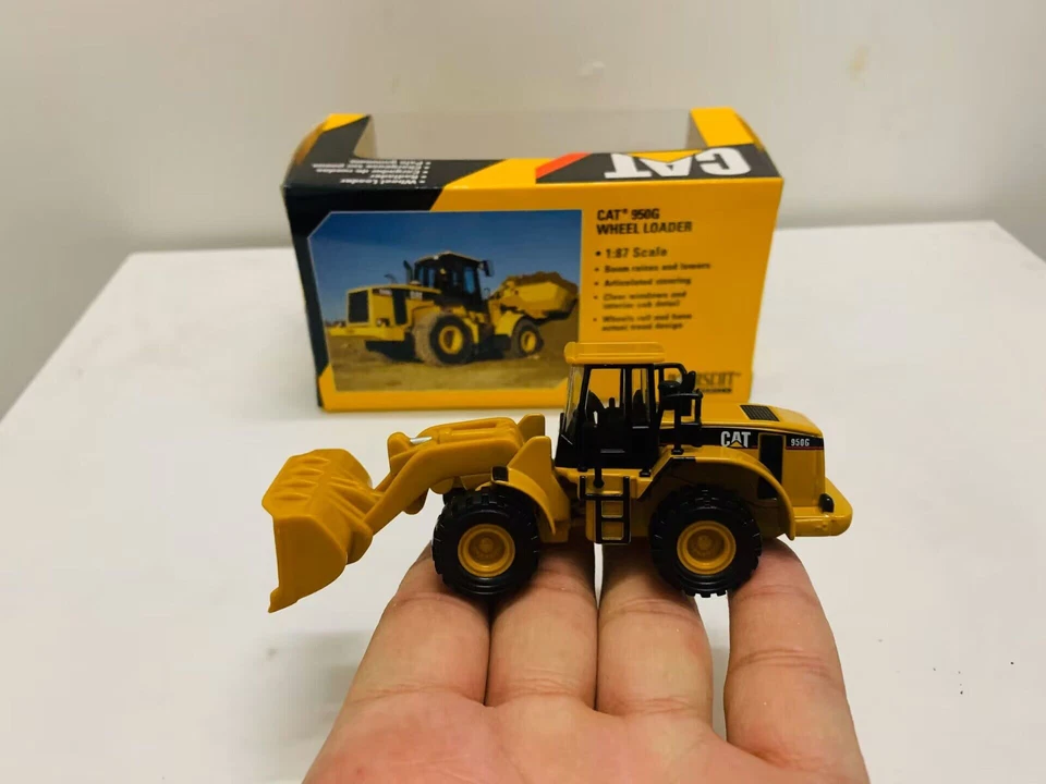 Norscot Cat 950G Wheel Loader 1/87 Scale Die-Cast Model 55402 New in Box - Image 1 of 4