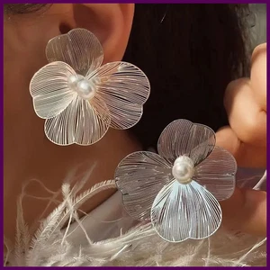 Modische koreanische große Blume Perlen Ohrringe für Frauen neues Design Ohrstecker - Bild 1 von 24