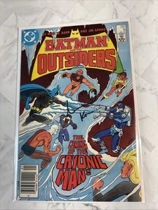 Batman and the Outsiders #6 - ¡QUIOSCO FIRMADO MICHAEL KEATON CON CERTIFICADO DE AUTENTICIDAD (DC 1983)! - Imagen 1 de 15