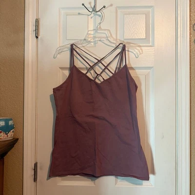 Эта женская майка Maurices в богатом мерло/майве - Изображение 1 из 4