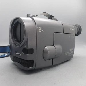 Sony Handycam CCD-TRV30E Handheld Video8 Camcorder Silver Tested - Picture 1 of 9