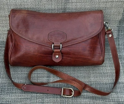 Oroton Vintage Brown Leather Crossbody Envelope Satchel Handbag Australia - Image 1 of 4