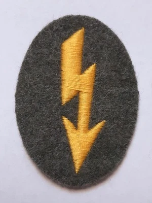 WWII GERMAN REPRODUCTION SIGNALS PATCH - MADE IN USA - Image 1 of 2