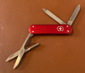 Victorinox Smooth Red Alox Classic Swiss Army Knife - Rare -Discontinued - Picture 1 of 4