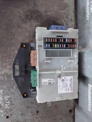 Caja relé de fusibles manual Ford Galaxy 2010 2,0 TDCi 7G9T14A073YC - L28 #F5 Foto 1 de 4