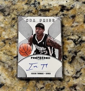 Isaiah Thomas Auto RC NBA Pride Panini Preferred Rookie/25 púrpura en tarjeta Kings - Imagen 1 de 5