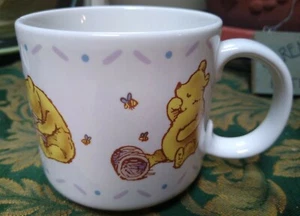 Taza clásica de Winnie the Pooh de Walt Disney Company, diseñada por Charpente - Imagen 1 de 6