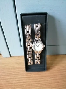 Ladies watch and bracelet set - Picture 1 of 1