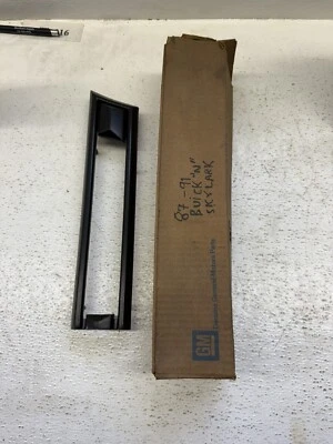 BUICK 22536549 1987-1989; SOMERSET 02 DOOR - WITH BLACK BUMPER IMPACT STRIP LH - Изображение 1 из 4