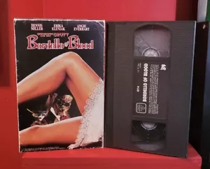 BORDELLO OF BLOOD RETRO VHS BLU RAY TALES FROM THE CRYPT - Foto 1 di 5