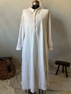 20 世纪 20 年代 30 年代法国粉红色法兰绒连衣裙花卉套衫睡衣褪色修复磨损 — 第 1/4 张图片