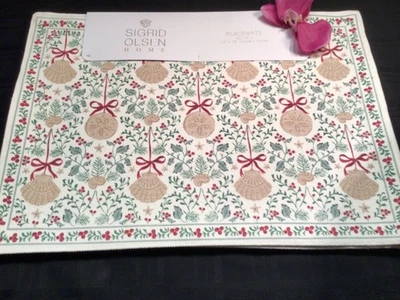 SIGRID OLSEN Coastal Christmas Placemats 4 PC Set 13 x 19 Beach Shells