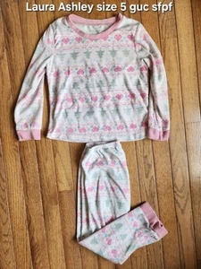 Laura Ashley Winter Pajama Set Size 5 - Picture 1 of 1