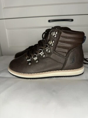 Bota de vestir con cordones de cuero talla 13 Nautica para niños Foto 1 de 4