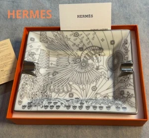 Hermes Ashtray Accessory Case Source of Pegasus Porcelain White With Box New - Picture 1 of 3
