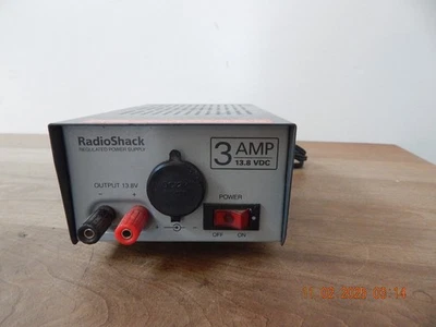 Radio Shack Regulated Power Supply 22-504 13.8 Volt 3 Amp DC Output 120V Input - Image 1 of 3