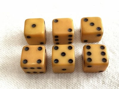 VINTAGE BAKELITE BUTTERSCOTCH SPOT DICE DIE 11 / 12 mm 1/2”in cube x6 (G1517) - Image 1 of 4