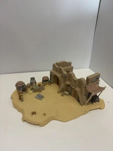 Mos Espa Marketplace/ Tatooine Desert Playset Star Wars Micro Machines - Picture 1 of 5