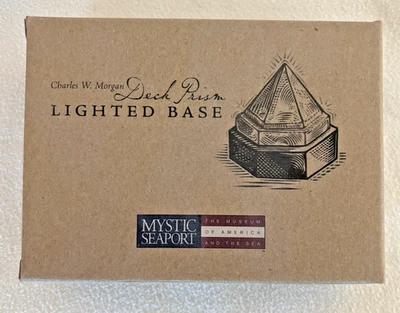 Base de exhibición iluminada con prisma cubierta Mystic Seaport solo 4" nueva en caja original Foto 1 de 4