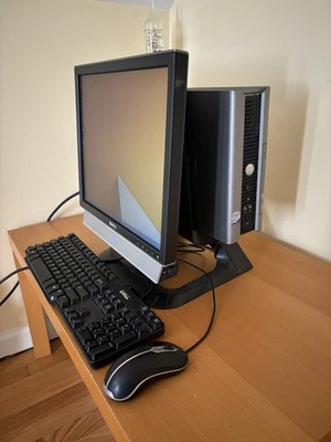 Windows 8 Dell Desktop computer all in one duo core 2GB ++  17" Monitor 74GB HD - Image 1 of 4