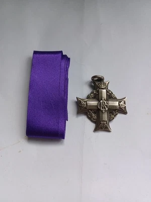 Canadian Memorial Cross To FH Webb 81936 Died Passchendale 10/11/1917. - Image 1 of 4