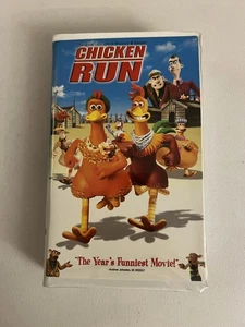 Chicken Run VHS Tape Movie Cartoon Children's Movie Clamshell - Picture 1 of 3