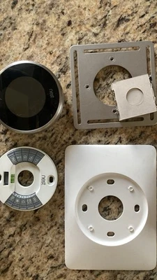 EUC Nest thermostat 2nd Generation - Image 1 of 3