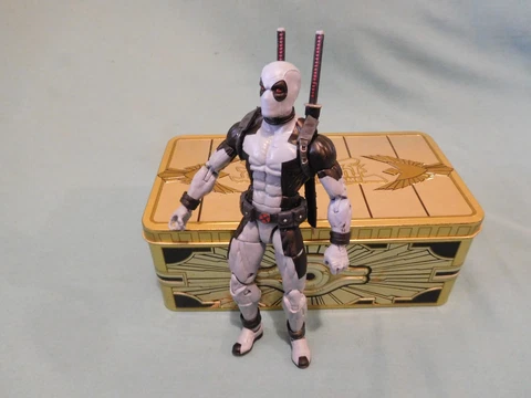 Gray X-Force Deadpool Marvel Legends 2017  Figure Cover