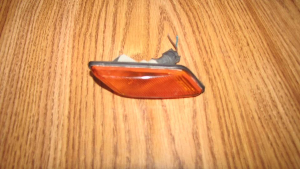 LUZ MARCADORA LATERAL GUARDABARROS BMW Z3 LH 1996-2002 CONDUCTOR OEM Foto 1 de 1