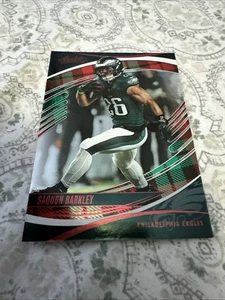 Saquon Barkley-2025 Panini Vacanze Assolute #2 ROSSO E VERDE Philadelphia Eagles - Foto 1 di 2
