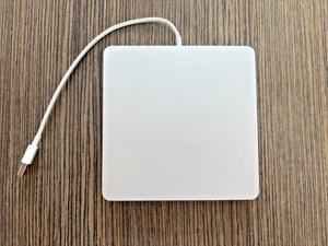 Apple Superdrive A1379 External CD/DVD Drive USB Portable for MacBook Laptops - Afbeelding 1 van 2
