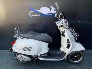 PIAGGIO VESPA GTS 300cc TOURING SCOOTER 2016 HPI CLEAR LOW MILEAGE - Picture 1 of 22