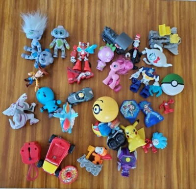 Lote de Juguetes Happy Meal Pokemon Trolls Transformers Foto 1 de 4