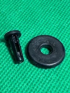 Vintage GI Joe ARAH 1989 Raider WHEEL WITH PIN vehicle part - Picture 1 of 2