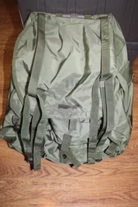 Genuino EE. UU. Edición Militar GRANDE Paquete Alice con Correas para el Hombro y Marco P1A - Imagen 1 de 9
