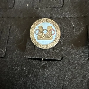 Insignia prendedor 1 De VI Olympiske Vinterleker Oslo 1952 - Imagen 1 de 5
