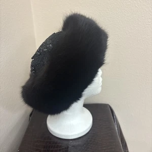 Sombrero de invierno de piel real en negro - Cabeza de piel hecha a mano elegante y de moda - Imagen 1 de 22