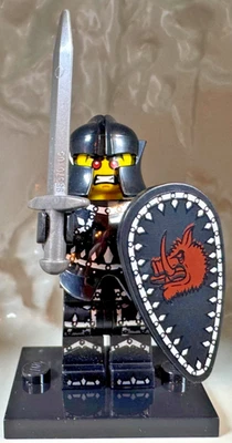 LEGO (8831) CMF Serie 7 Caballero Malvado Minifigura col07-14 Castillo Completo Foto 1 de 4