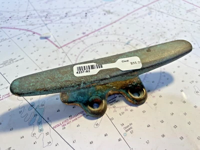 Botín de bronce de 4" -- ¡de colección, tiene hermosa pátina! Agujeros de centro a centro de 1-1/2" Foto 1 de 4