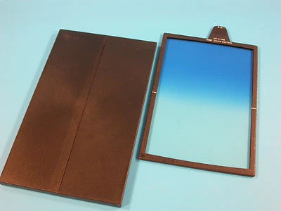 Sinar 547.91.906 Color Control Blue Graduated B.G. 125mm Filter - Image 1 of 2