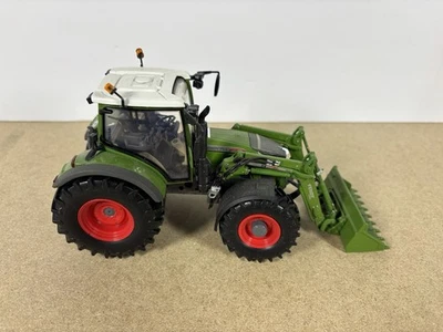Fendt 722 W Front Loader. No Box 1/32 Scale - Image 1 of 4