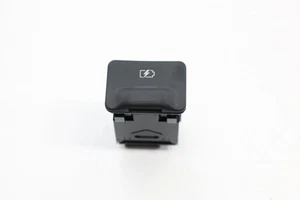 2022 - 2025 INFINITI QX60 TOMA DE CORRIENTE PUERTO USB CARGADOR TOMA OEM - Imagen 1 de 10